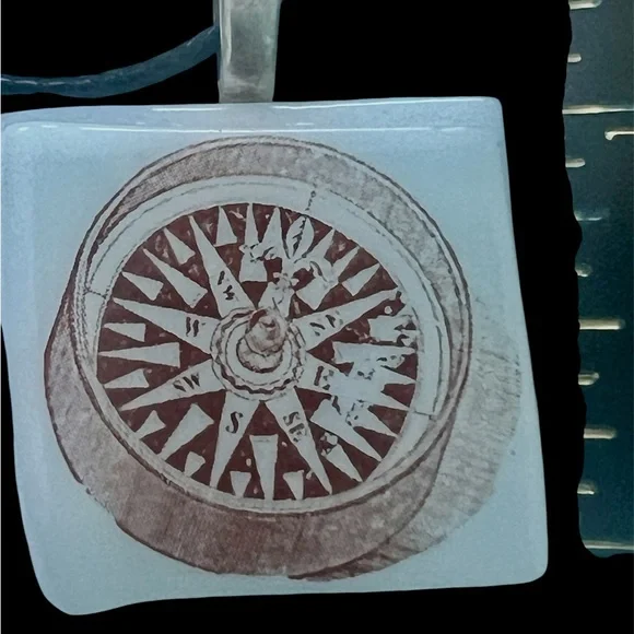 Compass Pendant Necklace True North Art Glass - Picture 4 of 5